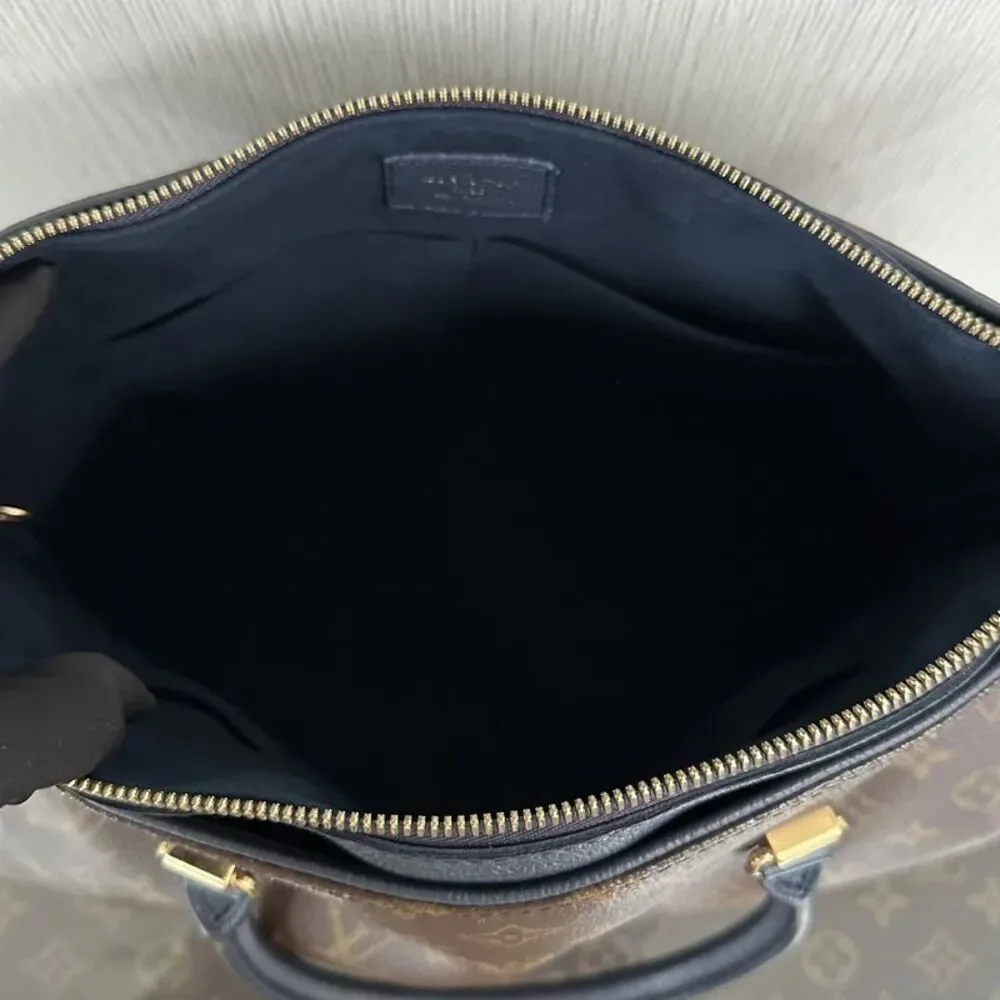 Louis Vuitton Women Pre-Loved Bag Very Good Condition